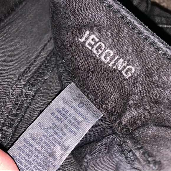 American Eagle skinny jeggings 🖤 - Picture 3 of 4